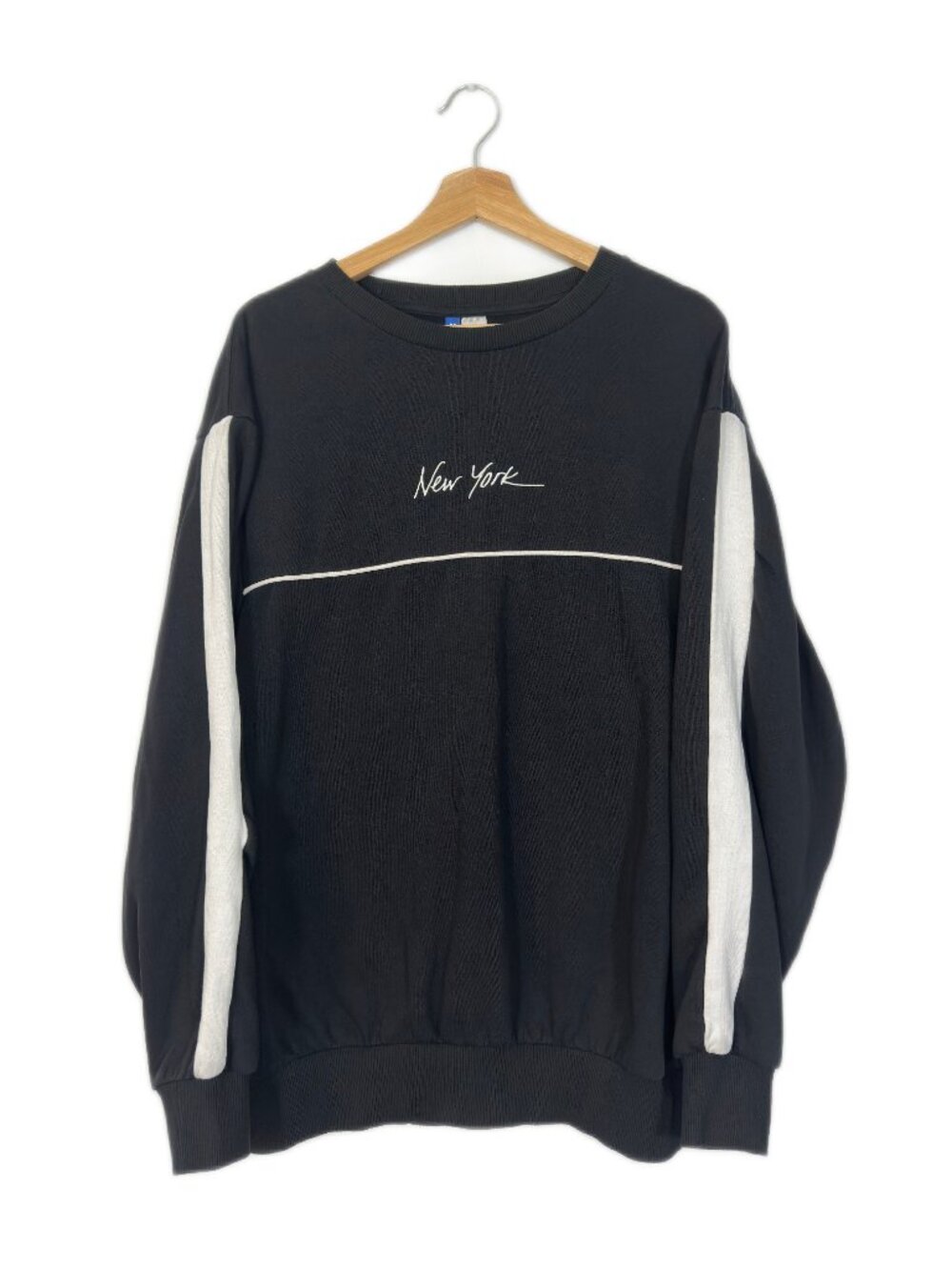 H&M NY Embroidered Sweatshirt Size M Black White Streetwear Casual Loungewear